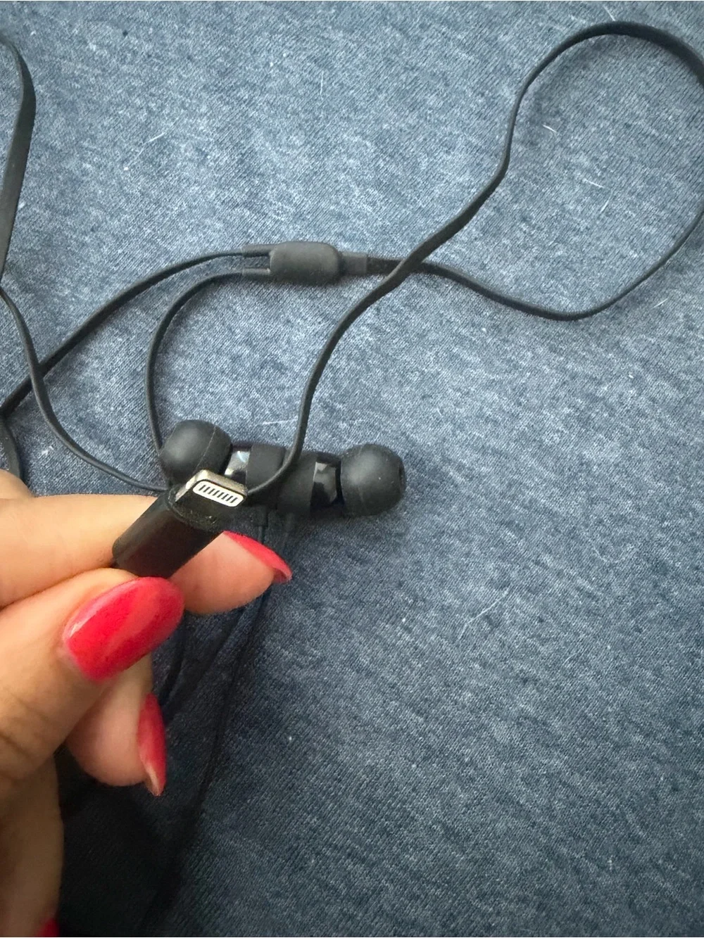Beats Lightning In-Ear Headphones - Black